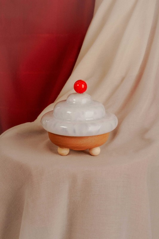 Lampa stojąca nocna Bona Meringue biała szklany klosz i drewniana podstawa