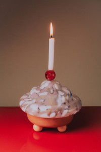 Lampa-stojąca-nocna-bona-eclair-różowa-biala-bezowa-szklany-klosz-drewniana-podstawa