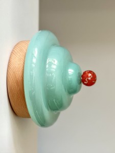 lampa-bona-lampka-nocna-zielona-morska-the-szklana-szklany-klosz-drewniana-podstawa-oswietlenie-kinkiet-na-sciane