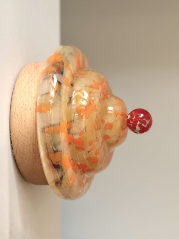 lampa-bona-lampka-szklana-szklany-klosz-drewniana-podstawa-oswietlenie-pomaranczowy-bezowy-transparentny-plamki-lampka-kinkiet-na-sciane-aperol
