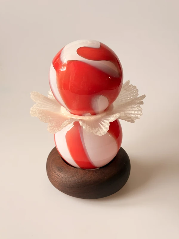 lampa-halka-rozeniec-czerwona-biala-lampka-nocna-wiszaca