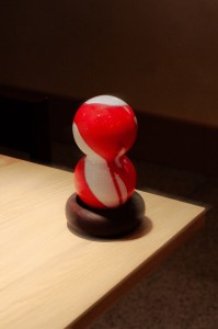 lampa-halka-rozeniec-czerwona-biala-lampka-nocna-wiszaca