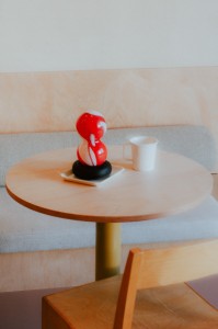 lampa-halka-rozeniec-czerwona-biala-lampka-nocna-wiszaca