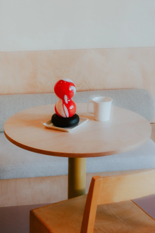 lampa-halka-rozeniec-czerwona-biala-lampka-nocna-wiszaca