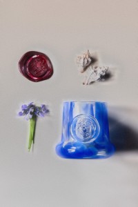 Szklanka-prima-z-pieczecia-stemplem-kolorowa-w-plamki-woda-syrena